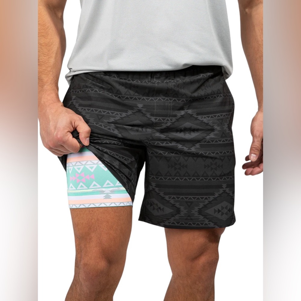 Chubbies The Quests Men’s Ultimate Training Shorts 5.5" Swim Athletic Sz 2XL